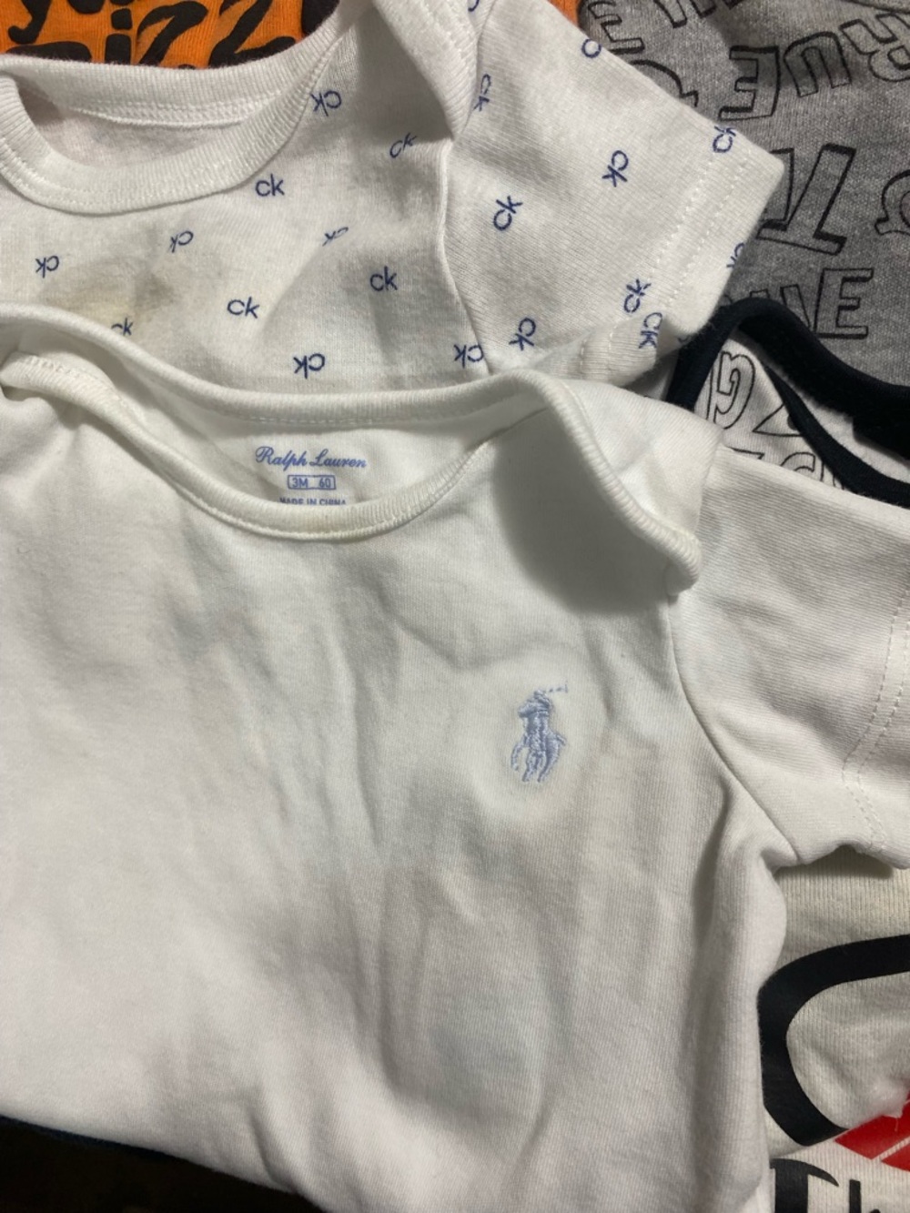 25 piece Ralph L. Tru Religion Guess Champion Dinosaur Onesie Shirt Baby Bundle - Picture 12 of 12